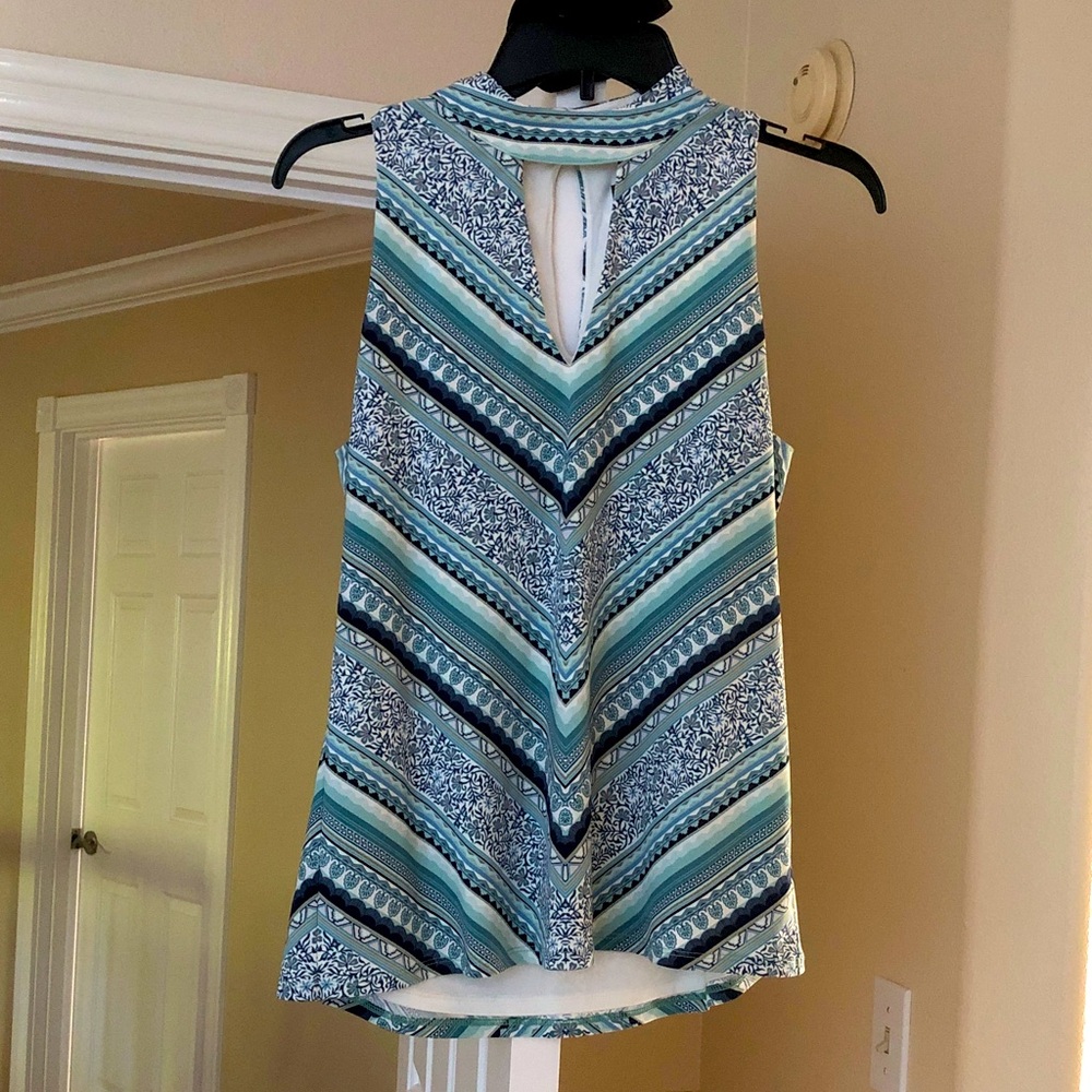 White House Black Market Teal and Navy Chevron Tank Top